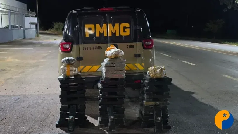 Mais de 100 barras de maconha são apreendidas após perseguição em Patos de Minas 