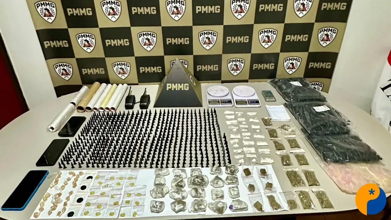 Polícia descobre imóvel com cocaína, crack, maconha, haxixe e ecstasy; suspeito tenta fugir