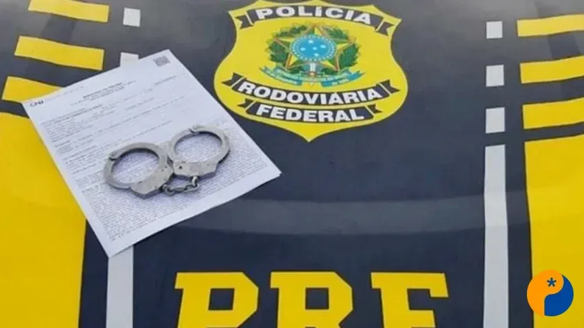 Homem com mandado de prisão por dívida de pensão é preso pela PRF na BR-365