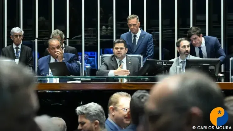 Dosimetria: Alcolumbre promulga lei que beneficia condenados pelo 8/1