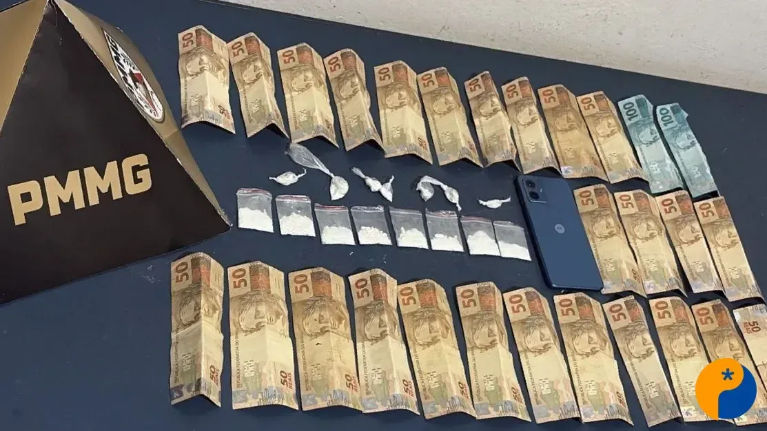 Polícia Militar prende homem com 15 papelotes de cocaína no distrito de Veredas