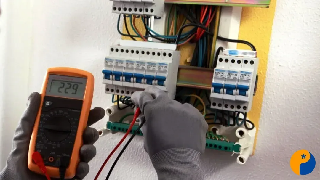 Acidentes elétricos crescem no Brasil e acendem alerta para segurança dentro de casa