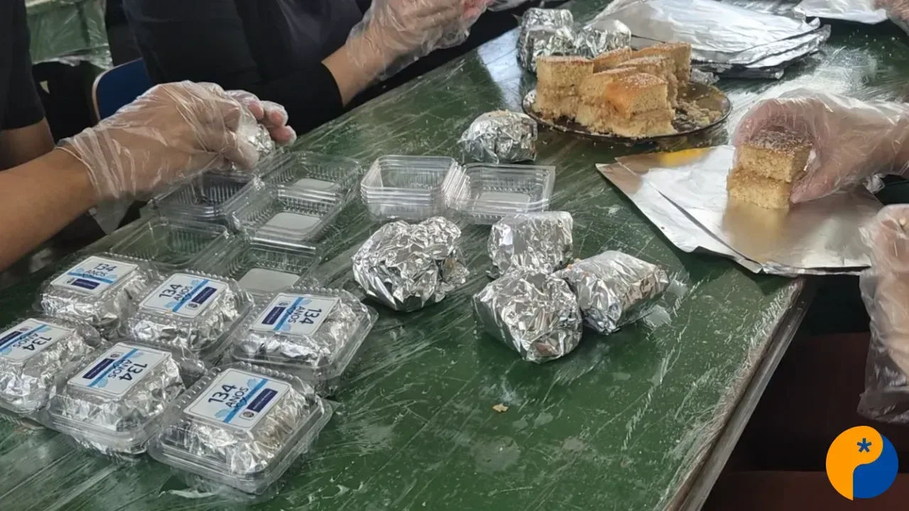 Patos de Minas celebra 134 anos com bolo gigante de 700 kg e distribuição de oito mil pamonhas