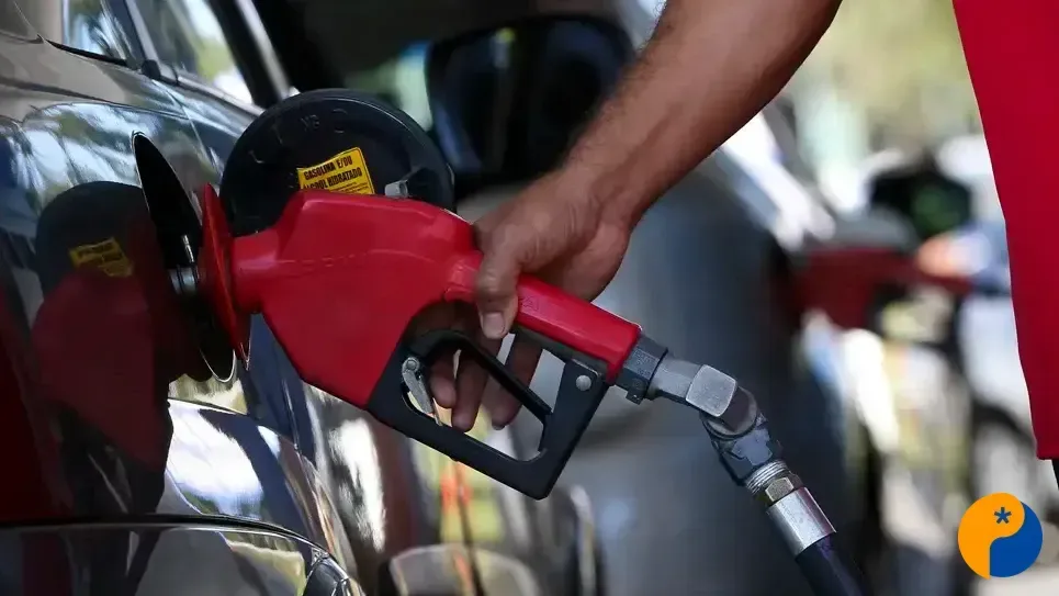 Governo Federal começa a pagar subsídio de R$ 0,44 por litro de gasolina por dois meses