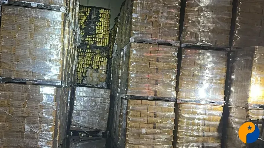 Incêndio em depósito no Bairro Alvorada é controlado por brigadistas