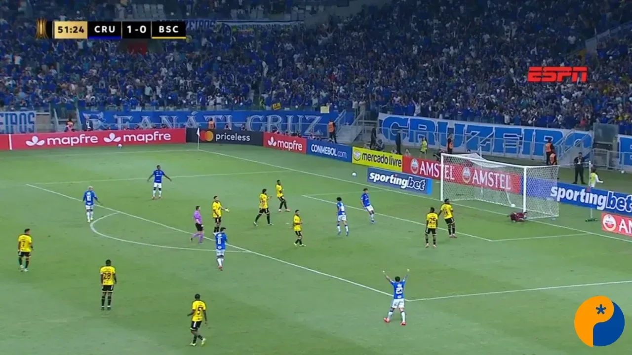 Cruzeiro goleia Barcelona por 4 a 0 no Mineirão e avança às oitavas da Libertadores
