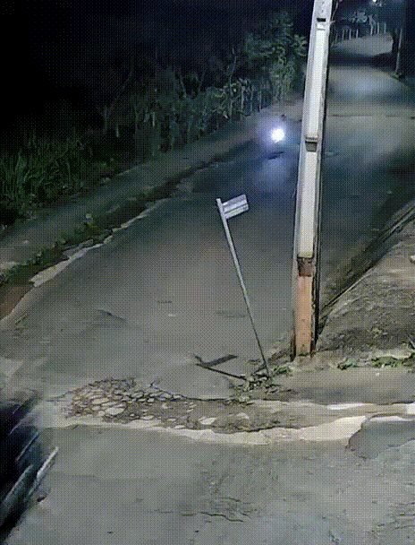 Câmera de segurança registra colisão entre motocicletas no bairro Sorriso; veja 