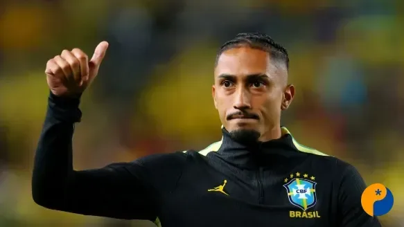 Festejado, Raphinha treina e se aproxima de retorno à Copa do Mundo