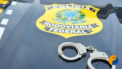 Bebê sem cadeirinha leva PRF a descobrir foragido por homicídio