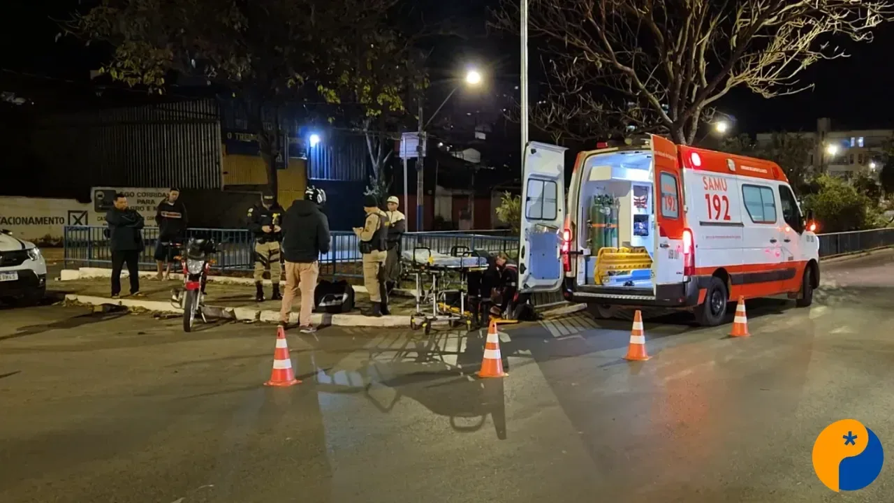 Sequência de acidentes na Avenida Fátima Porto termina com motoboy ferido e motorista foragido