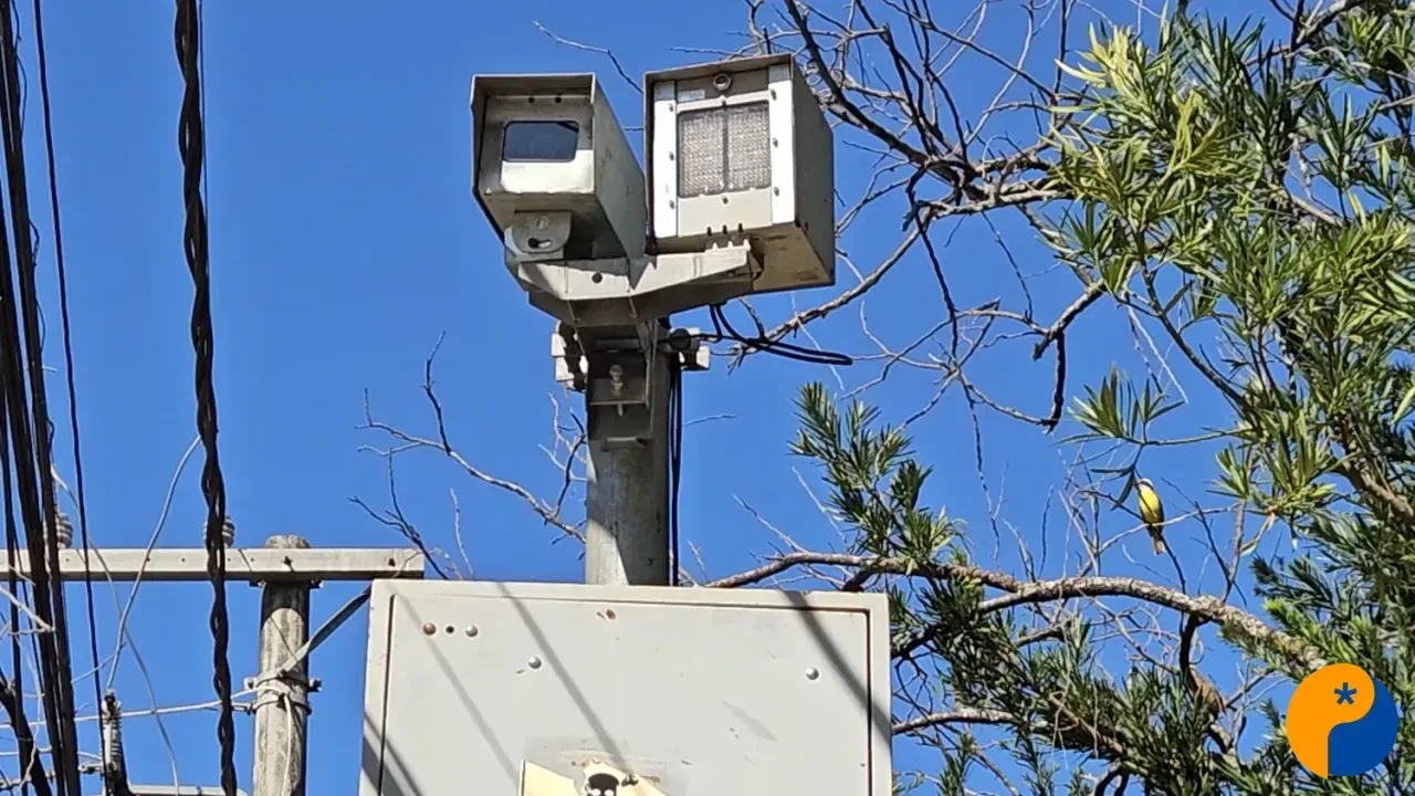 Patos de Minas amplia fiscalização no trânsito com instalação de novos radares de velocidade e avanço de sinal