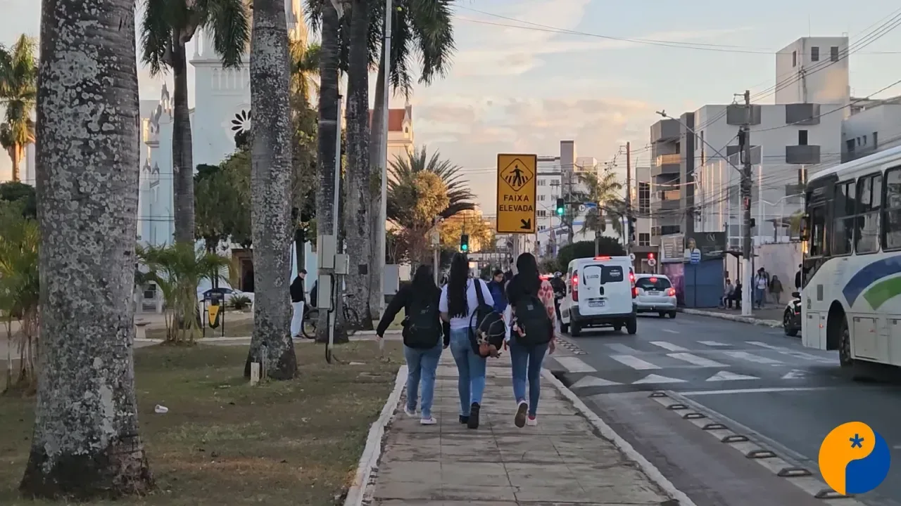 Volta às aulas movimenta escolas de Patos de Minas no início do segundo semestre letivo