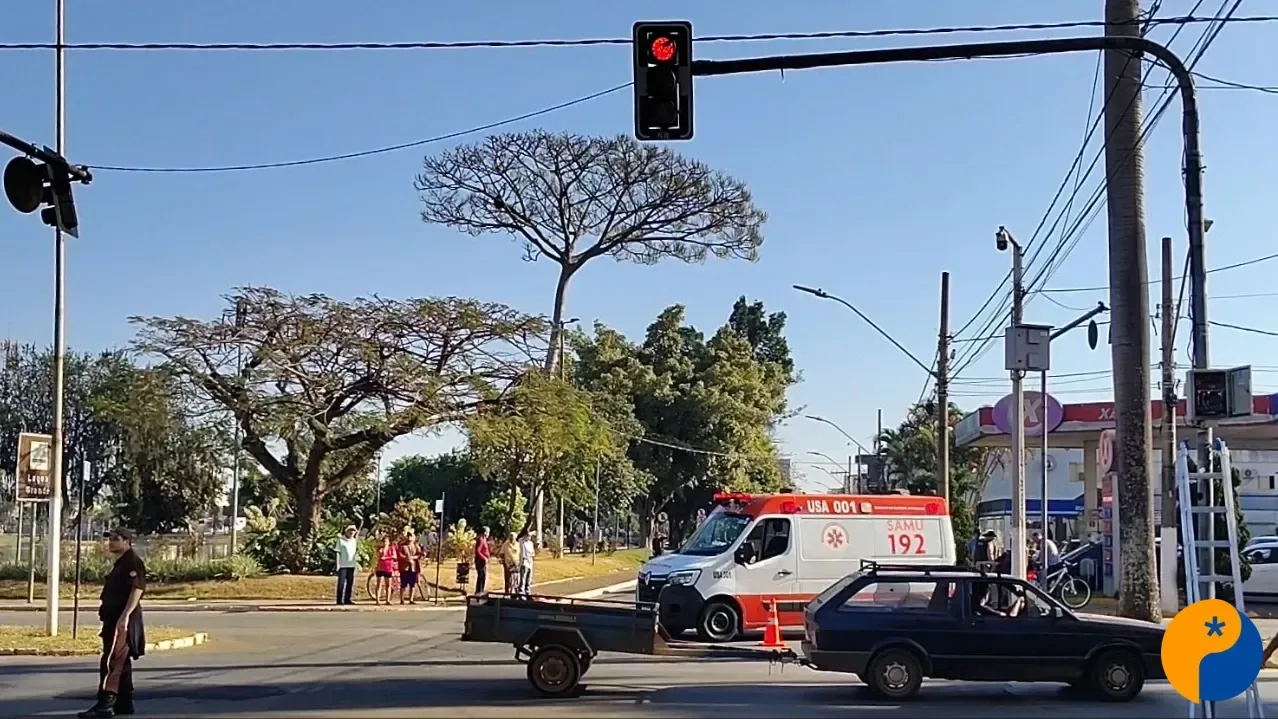 Prefeitura de Patos de Minas confirma falha em semáforo após acidente com motociclista