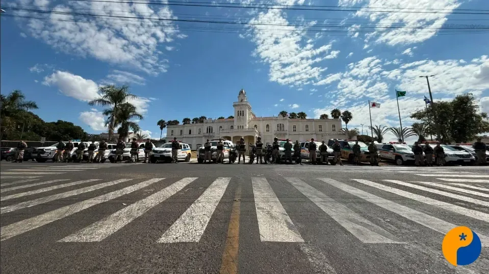 Operação coloca 40 policiais e 19 viaturas nas ruas para reforçar segurança em Araguari