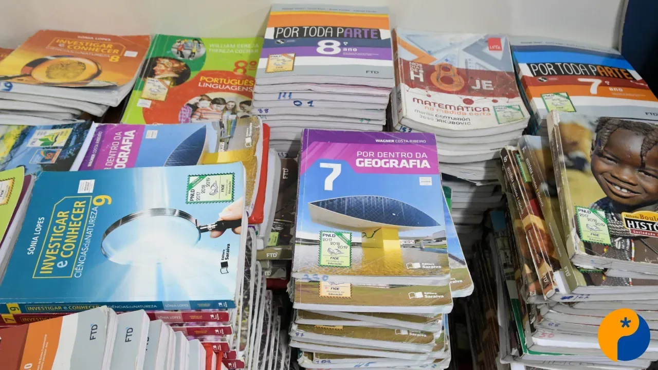 Escolas públicas têm até 8 de setembro para escolher livros didáticos do ciclo 2027-2030