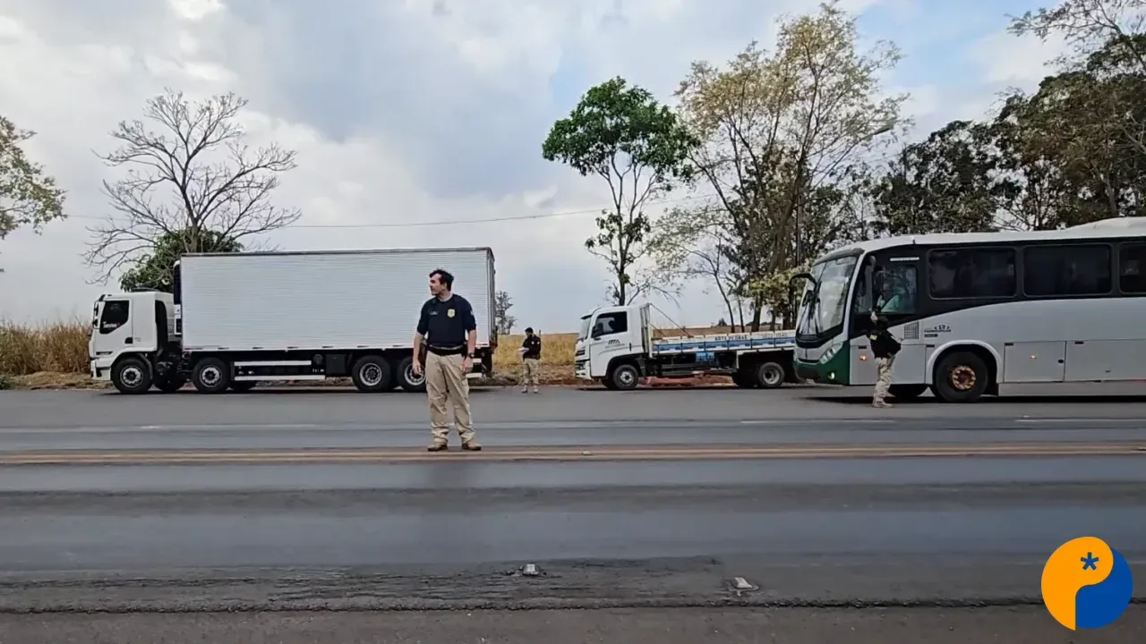 PRF reforça fiscalização nas rodovias de Minas durante a Operação Independência 2026