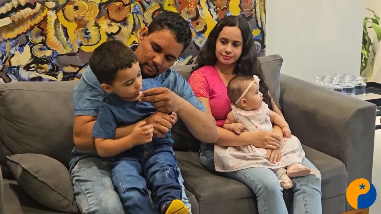 “Cada crise é uma luta”: família busca R$ 130 mil para tratamento de criança com síndrome rara