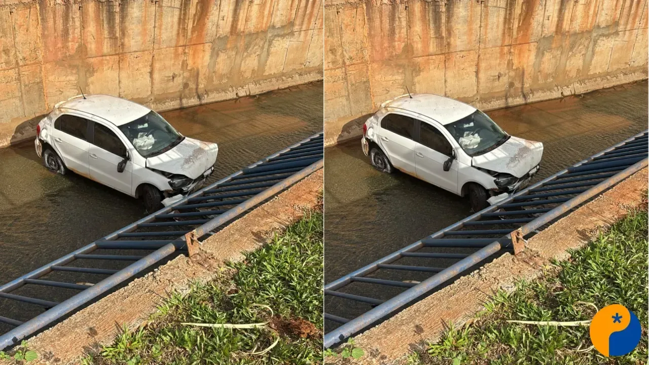 Carro cai no córrego da Avenida Fátima Porto após motorista perder controle em quebra-molas 