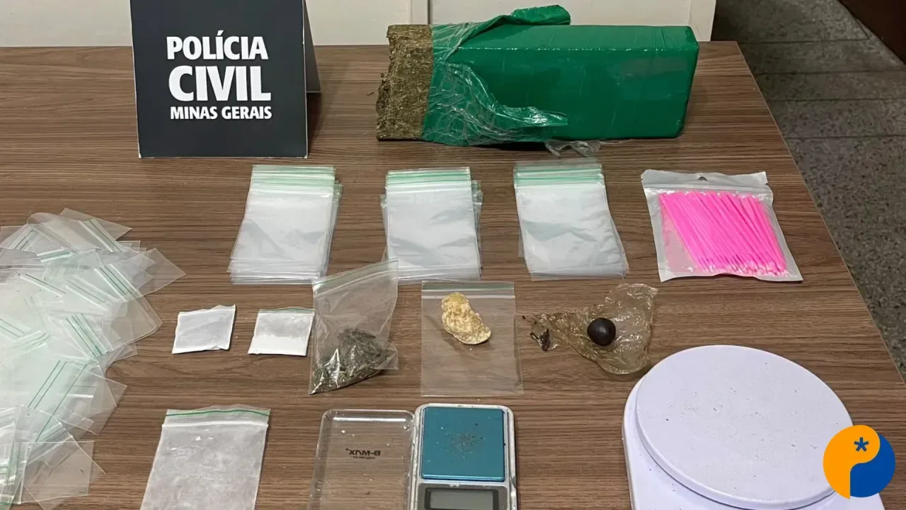 Polícia Civil descobre esconderijo e apreende maconha, crack e cocaína em Araxá
