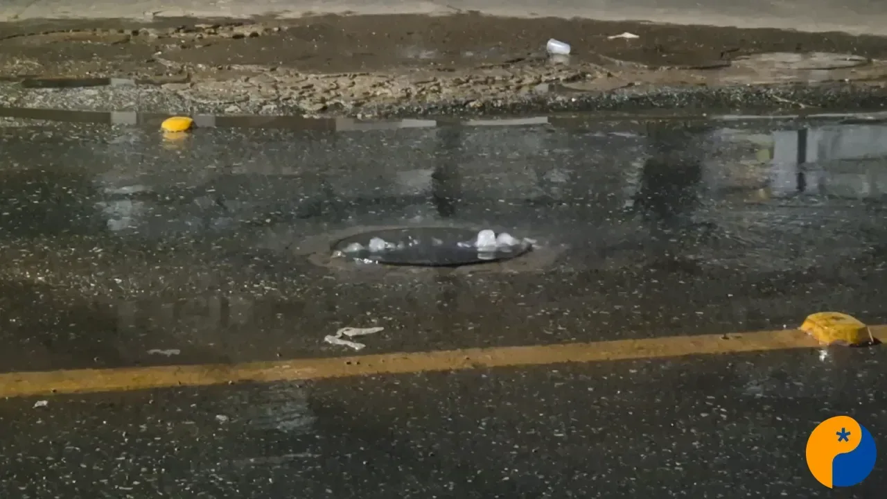 Vazamento de esgoto gera reclamações e transtornos na Avenida Tomás de Aquino