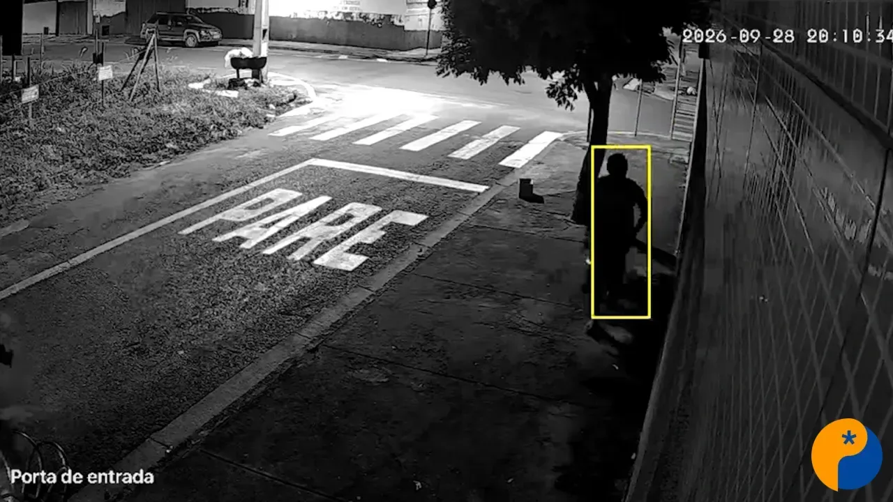 Motociclista flagra tentativa de furto de moto e persegue suspeito no bairro Caramuru; veja vídeo 