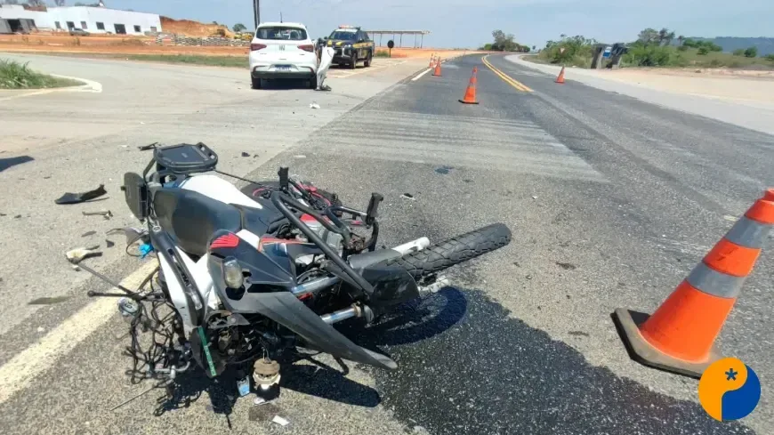 Motociclista fica ferido após bater na lateral de carro durante conversão na BR-262 