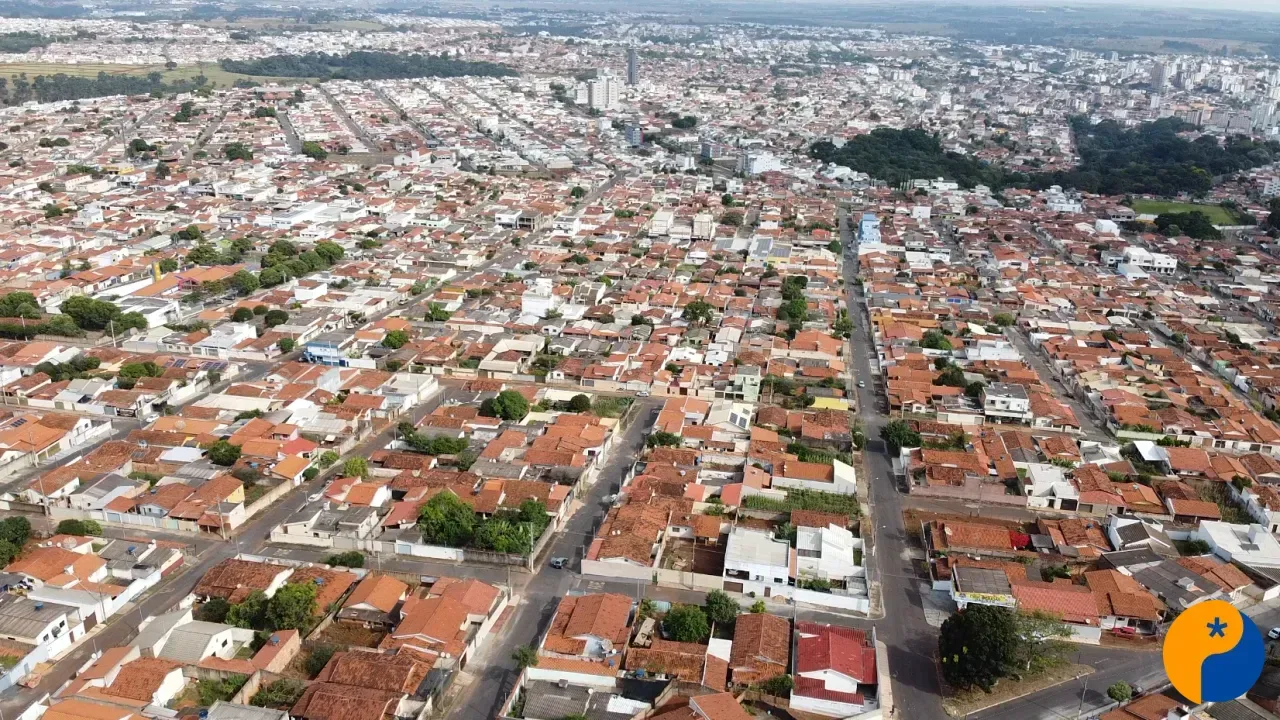 Prefeitura de Patos de Minas coloca 22 imóveis à venda em leilão; valores partem de R$ 98 mil