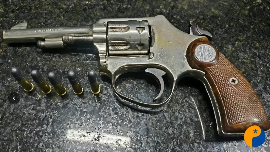 Homem é flagrado com revólver carregado e acaba preso durante operação em Lagoa Formosa 