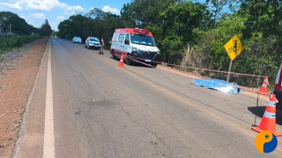 Homem morre após motorista de carro dormir ao volante e atingir bicicleta elétrica na MG-202, em Arinos 