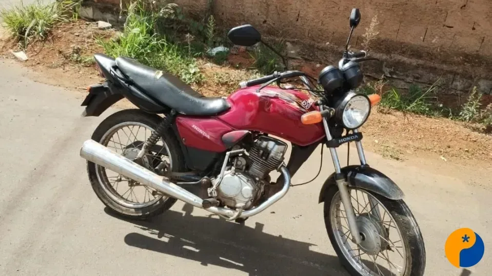 Adolescentes são apreendidos por manobras perigosas com moto e som alto em Carmo do Paranaíba 