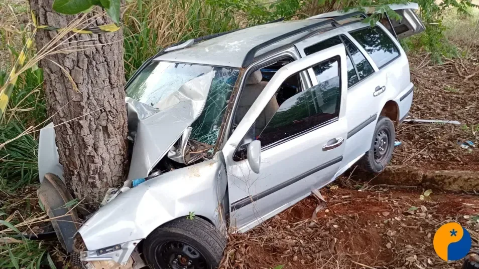 Criança de 9 anos morre em acidente na MG-181, em João Pinheiro; casal fica ferido